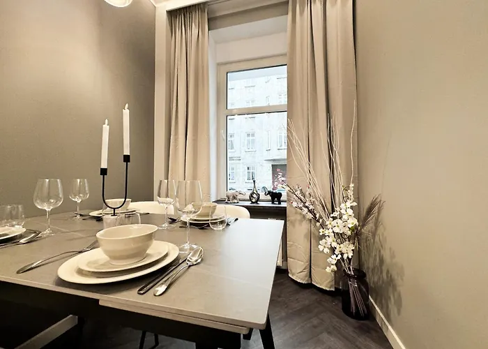 Central, Modern & Chic Gem, Near Park! 10min To Old Town, Trumski * Wroclaw