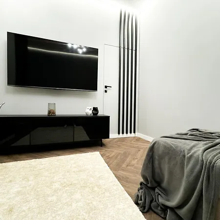 Central, Modern & Chic Gem, Near Park! 10min To Old Town, Trumski Wroclaw