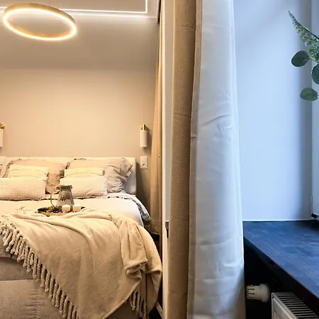 Central, Modern & Chic Gem, Near Park! 10min To Old Town, Trumski *