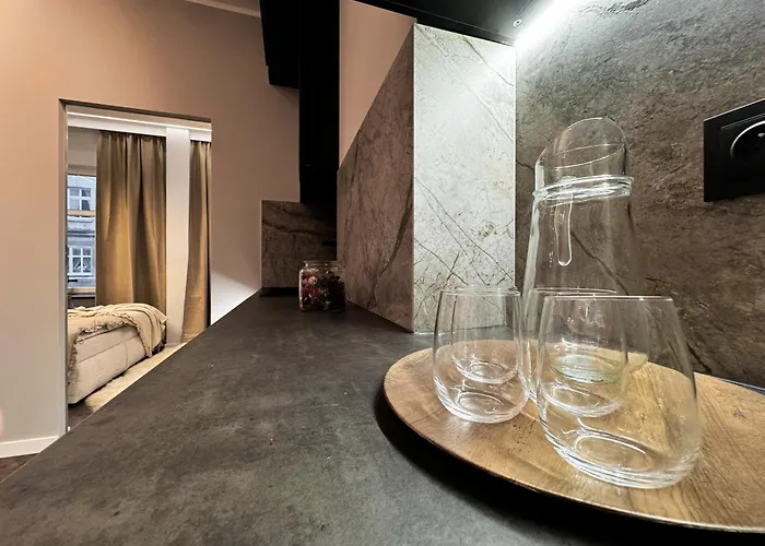 Central, Modern & Chic Gem, Near Park! 10min To Old Town, Trumski Apartment Wroclaw