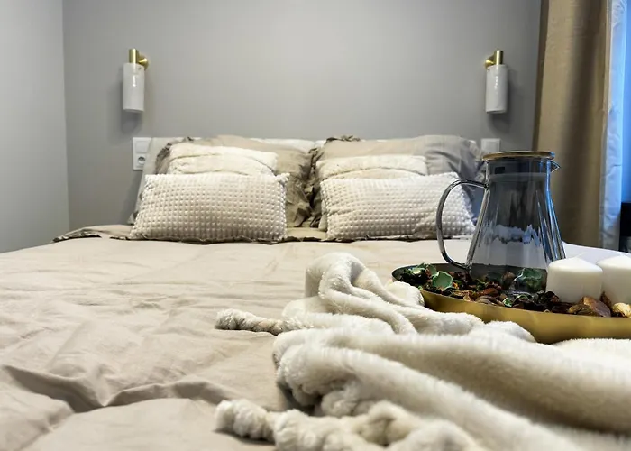 Apartment Central, Modern & Chic Gem, Near Park! 10min To Old Town, Trumski Wroclaw