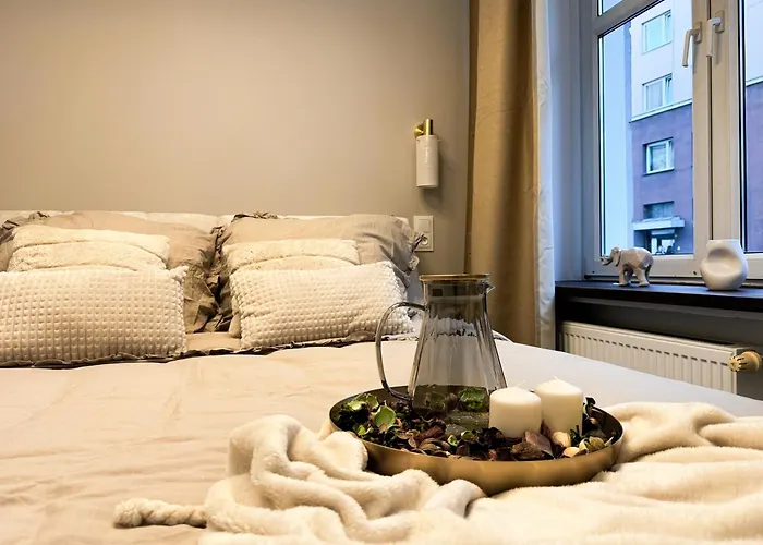 Central, Modern & Chic Gem, Near Park! 10min To Old Town, Trumski *