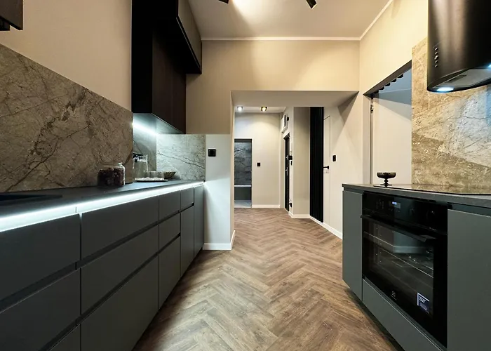 Central, Modern & Chic Gem, Near Park! 10min To Old Town, Trumski * Wroclaw